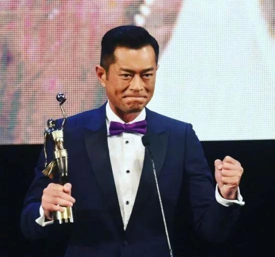 娱乐圈胡吃瓜影帝,胡吃瓜影帝的瓜田传奇